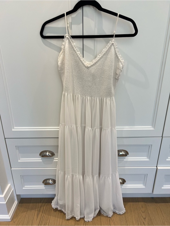 Wilfred Dresses & Skirts - Aritzia Wilfred Tuberose - White Smocked Bodice Midi Dress